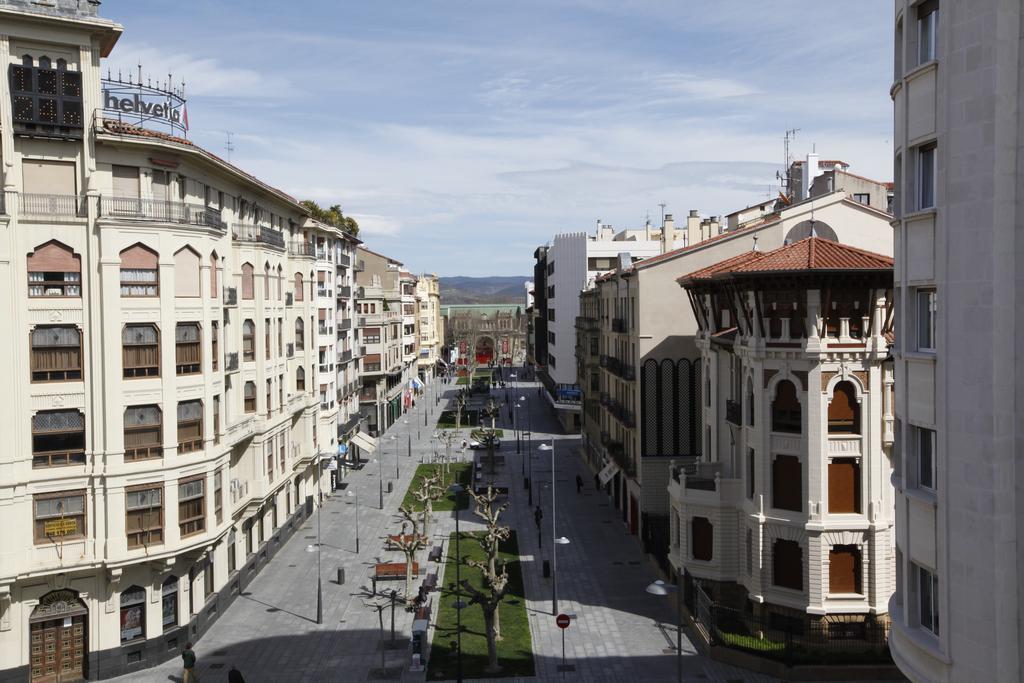 Hotel Yoldi Pamplona Exterior foto